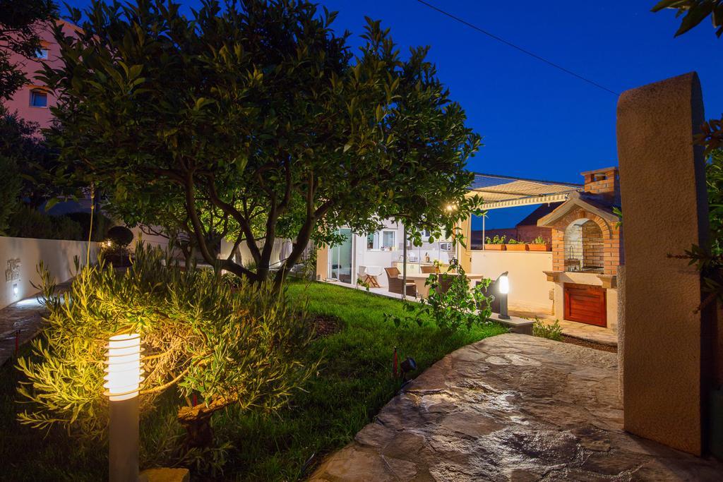 Villa Kamenica Komiža Buitenkant foto