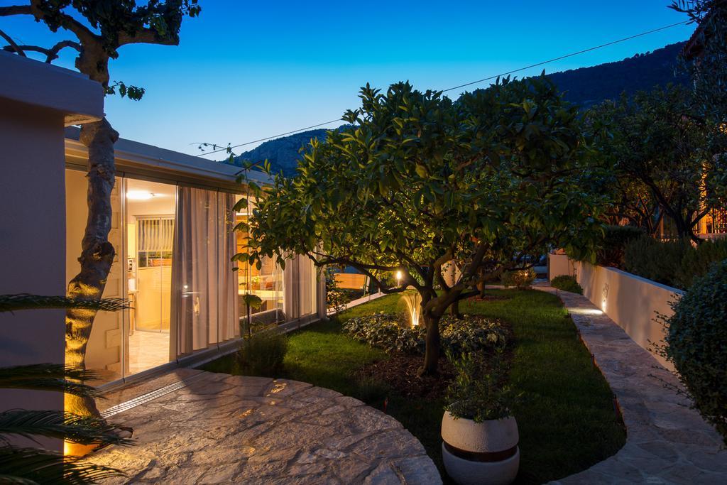 Villa Kamenica Komiža Buitenkant foto