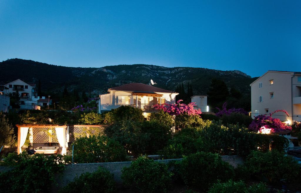 Villa Kamenica Komiža Buitenkant foto